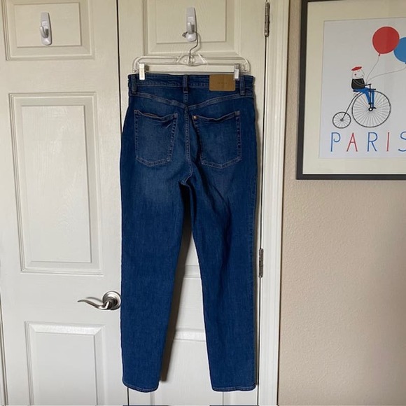 & Denim Mom Jeans Women's 8 Blue Straight Leg High Rise Button Fly - Picture 7 of 10
